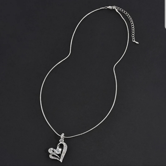 New heart Crystal rhinestone long chain necklace! - Picture 3 of 5